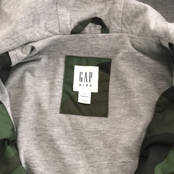 Camouflage Gap Kids Raincoat Size Small - Picture 4 of 5